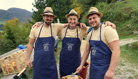 Prikaz starih kmečkih opravil na Gori sv. Miklavž (14)